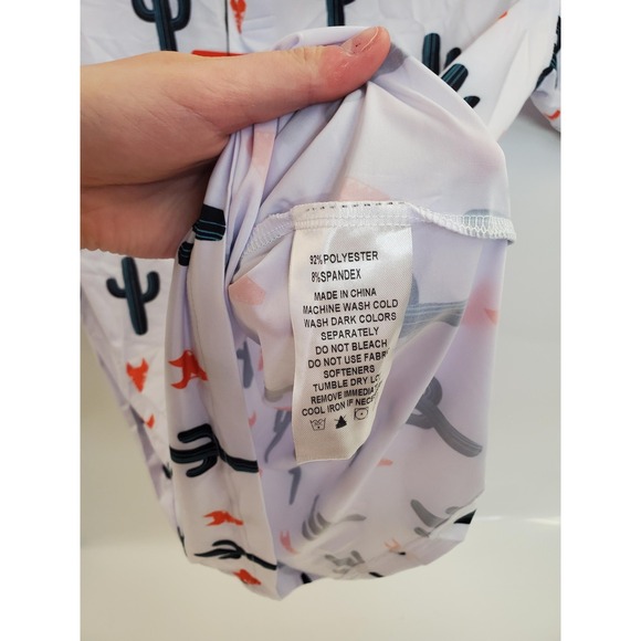 Raised by Coyotes Polo‎ Shirt Mens Medium White Coyote Cactus Golf UPF 50 UV - Picture 5 of 9